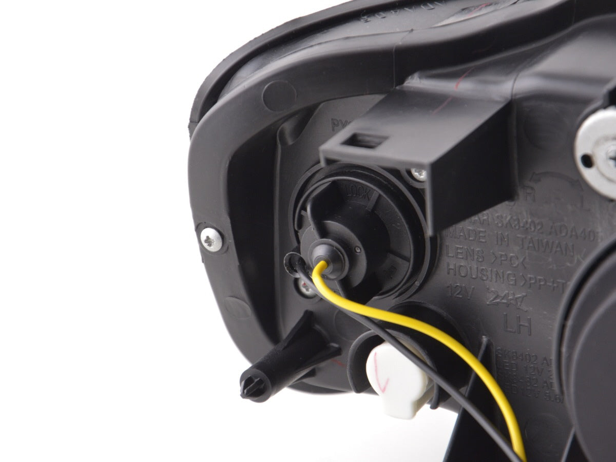 Scheinwerfer Set Daylight LED TFL-Optik Audi A4 Typ 8E 04-08 schwarz für Rechtslenker Scheinwerfer Set Daylight LED TFL-Optik Audi A4 Typ 8E 04-08 schwarz für Rechtslenker